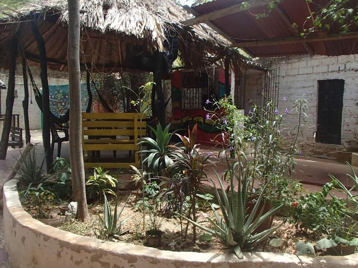 El Garaje Hostal Taganga Extérieur photo