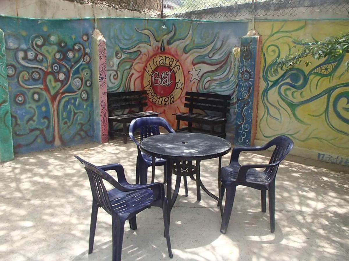 El Garaje Hostal Taganga Extérieur photo