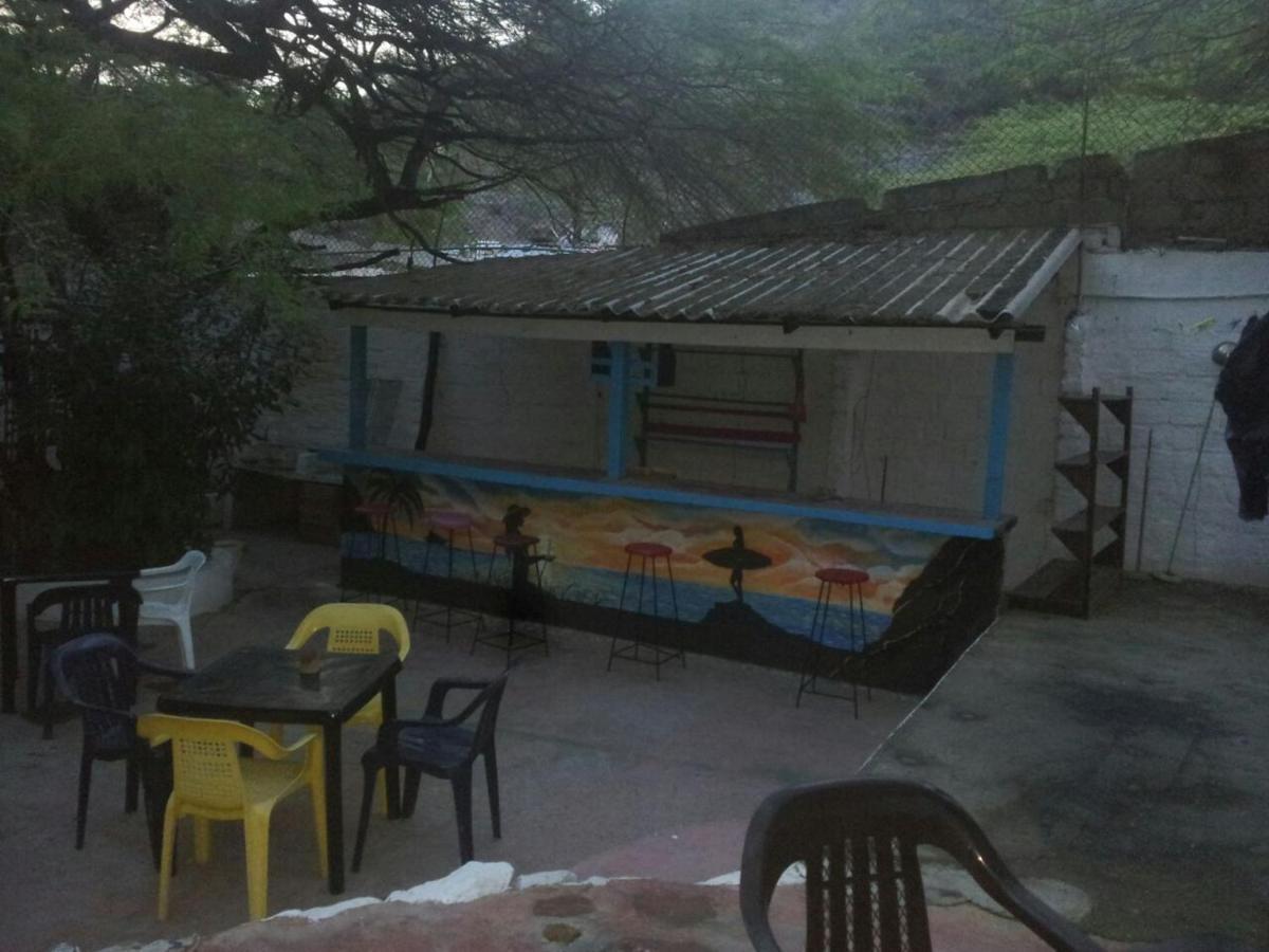 El Garaje Hostal Taganga Extérieur photo